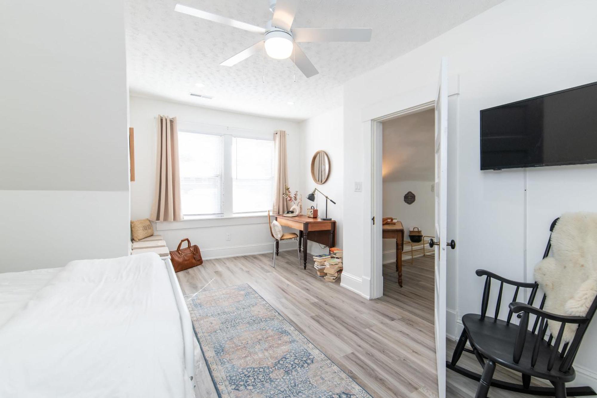 Loft On Capital - Ideally Located To Distilleries Frankfort Buitenkant foto