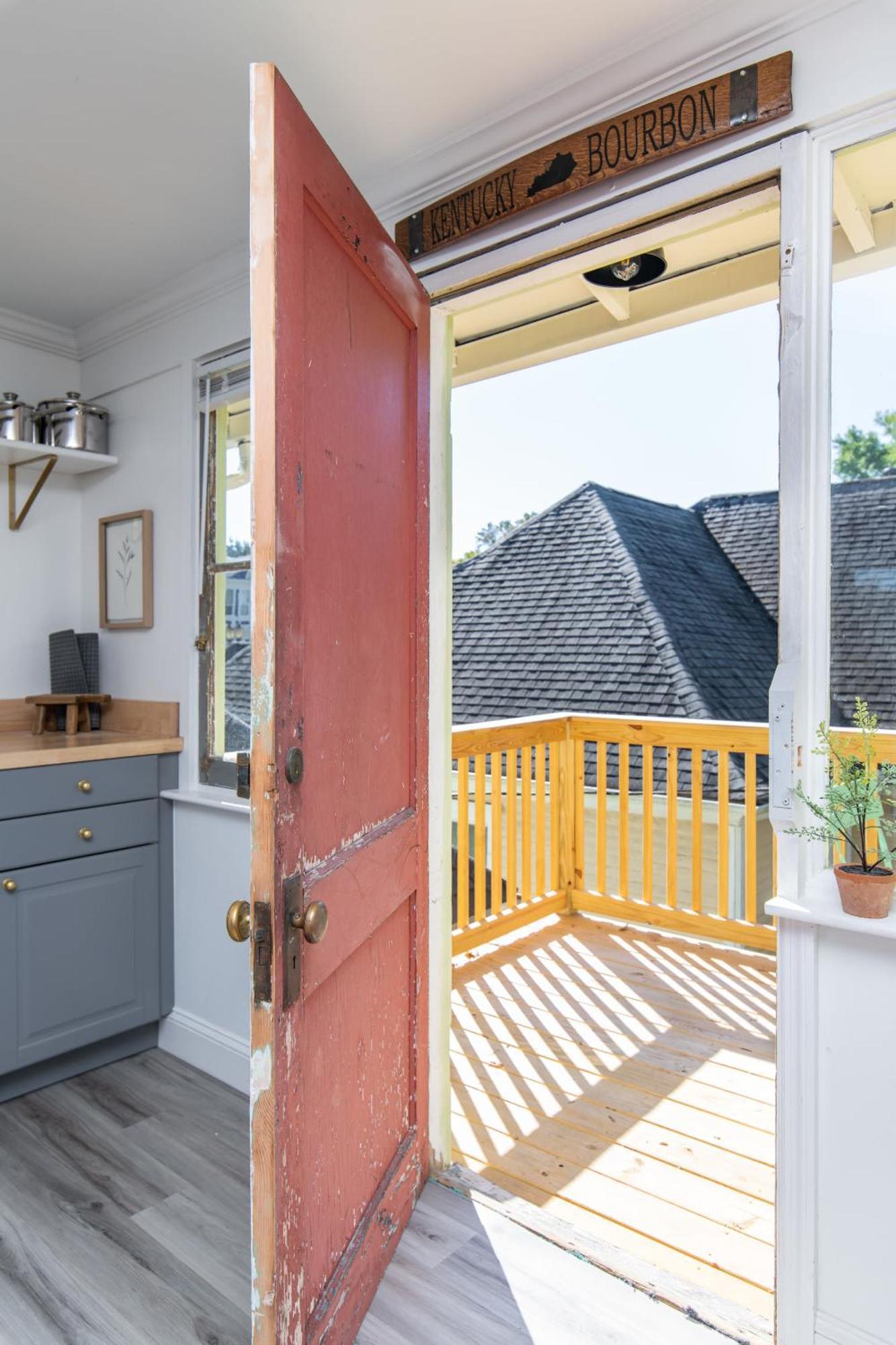 Loft On Capital - Ideally Located To Distilleries Frankfort Buitenkant foto