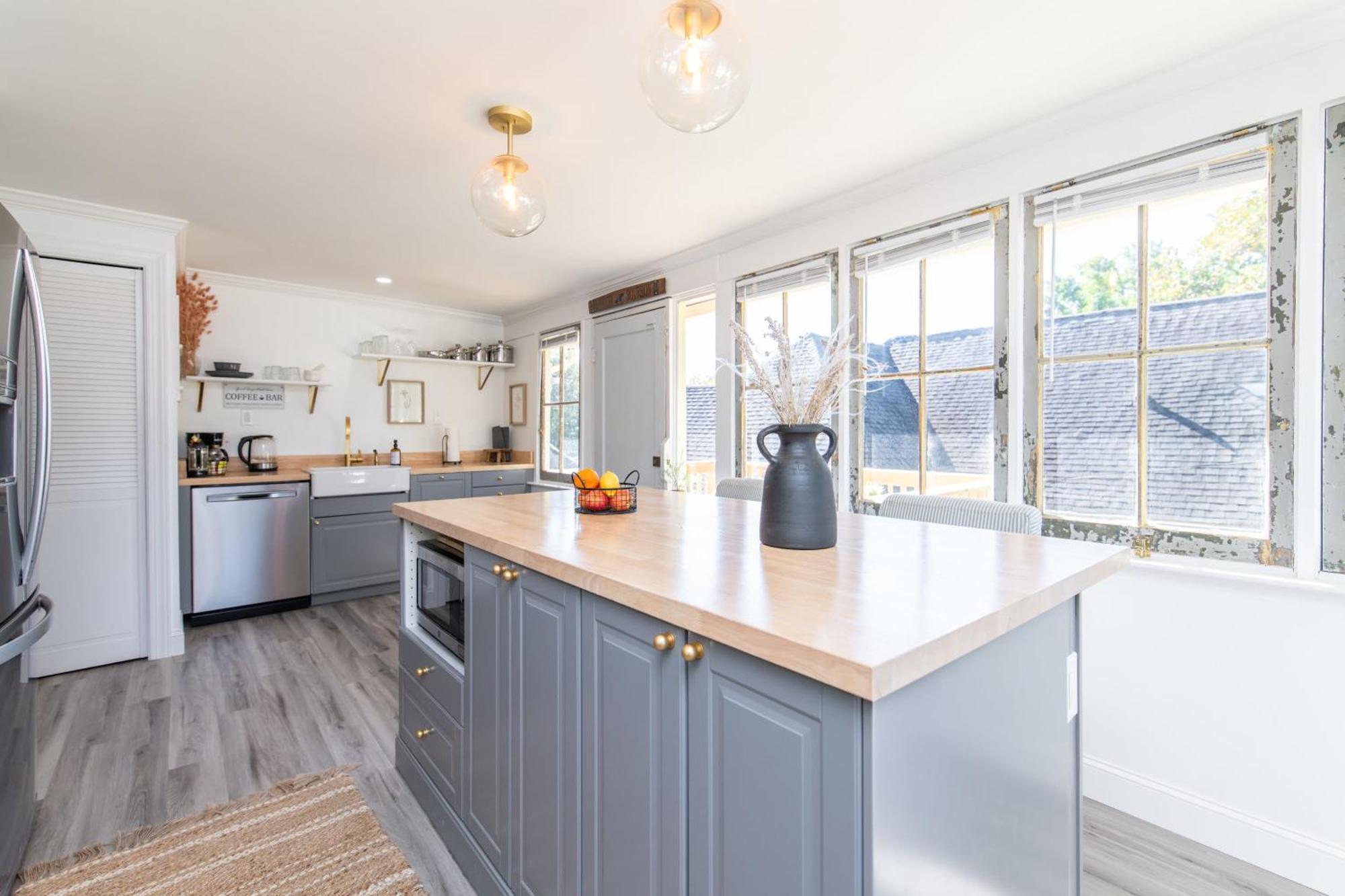 Loft On Capital - Ideally Located To Distilleries Frankfort Buitenkant foto
