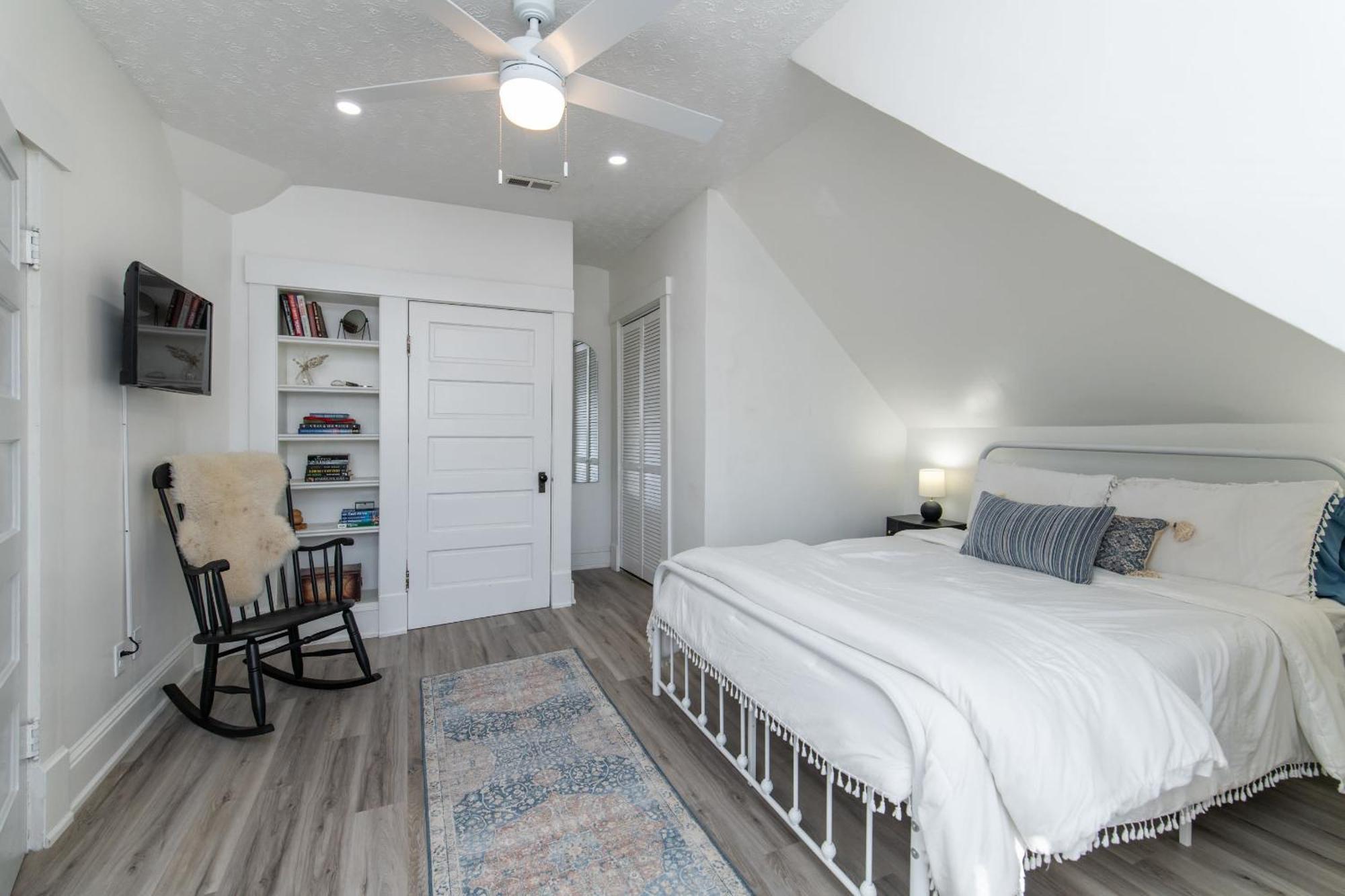 Loft On Capital - Ideally Located To Distilleries Frankfort Buitenkant foto